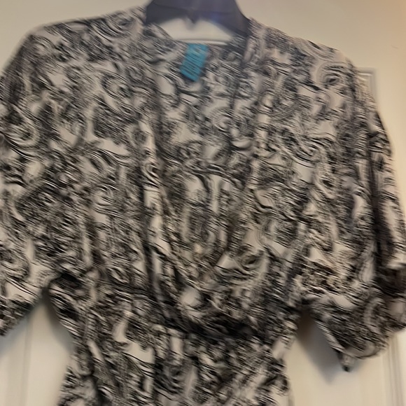 Top byDG Collection - Picture 3 of 8